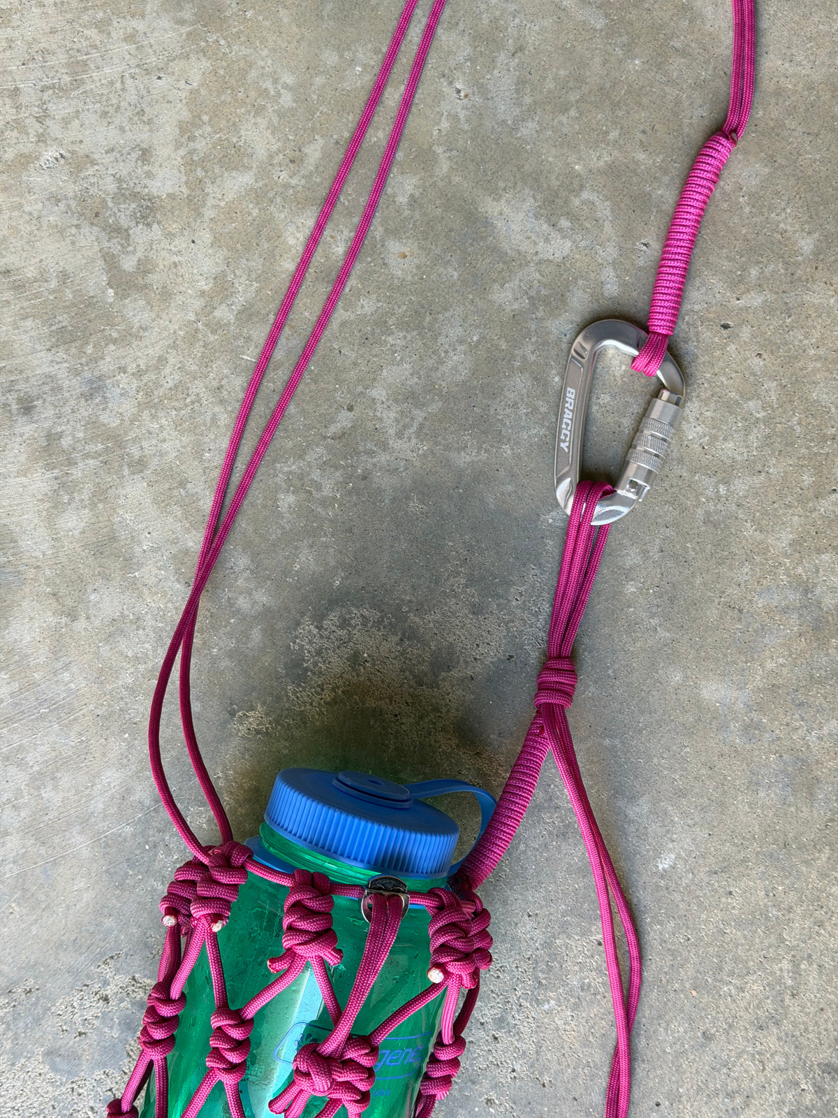 BOTTEL HOLDER FUSHIA