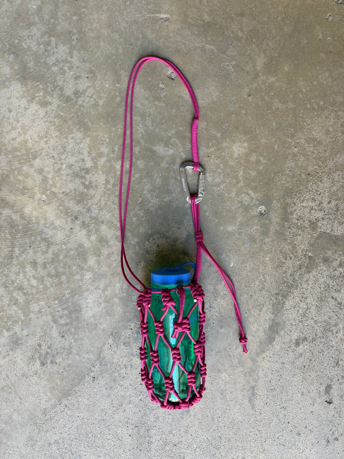 BOTTEL HOLDER FUSHIA