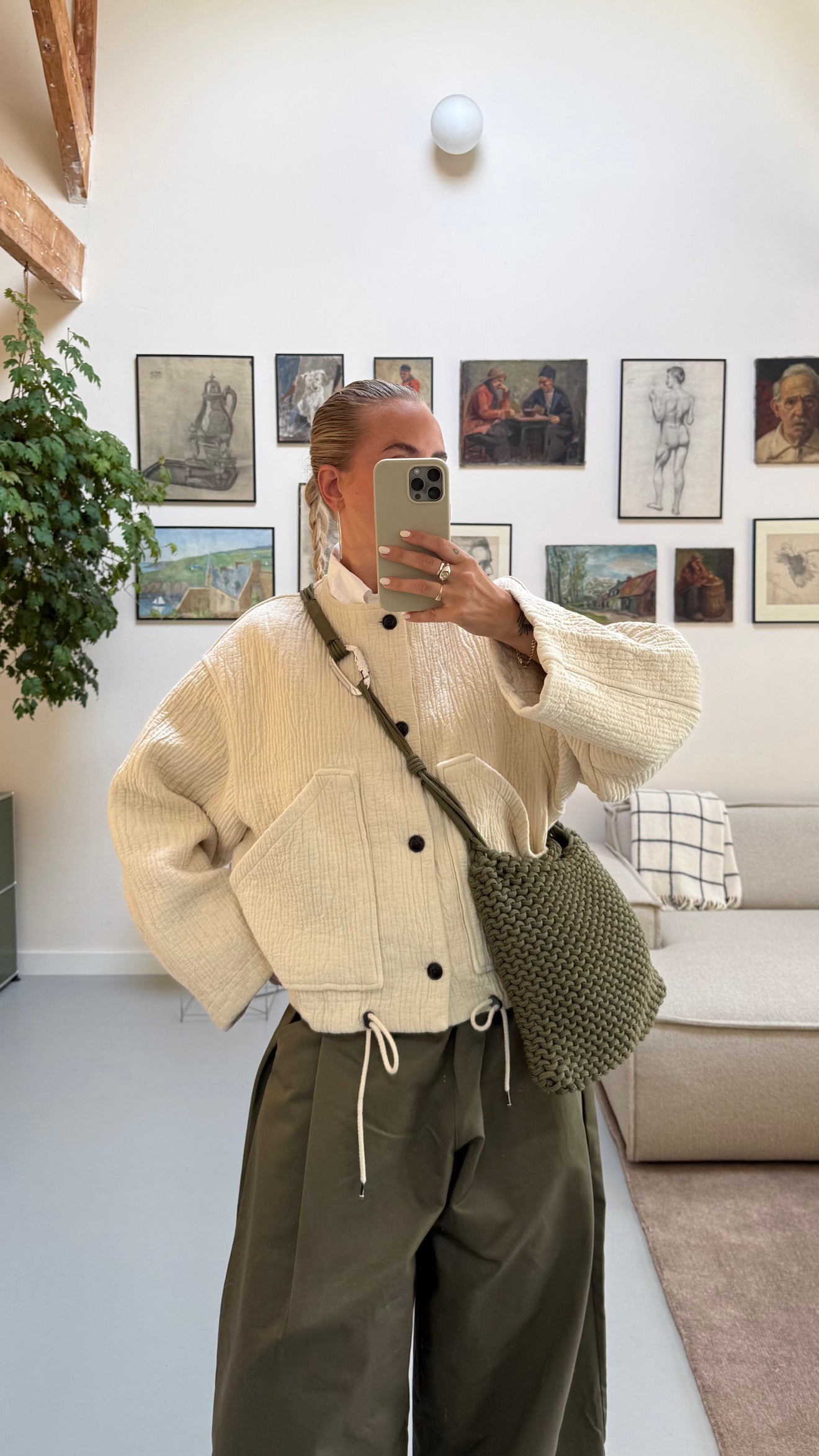 SLING BAG L KHAKI